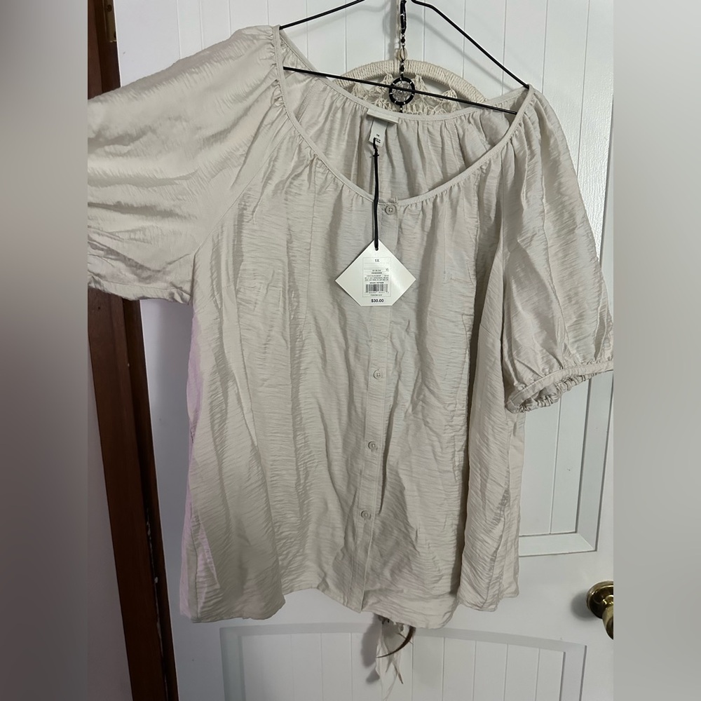 NWT Plus Size Top - 1X - Picture 5 of 7